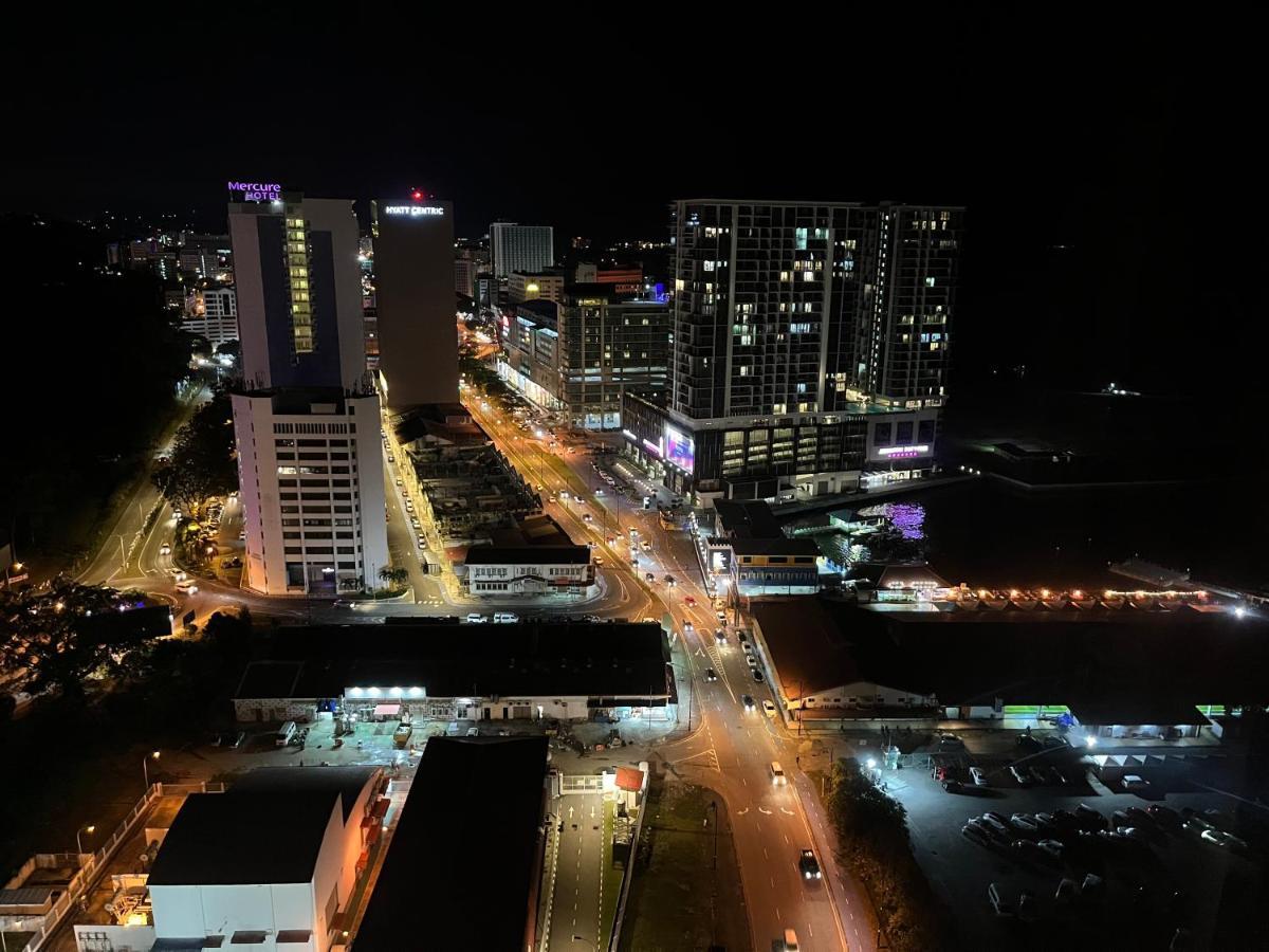 Апартаменти Jesselton Quay Kota Kinabalu 1 Екстер'єр фото